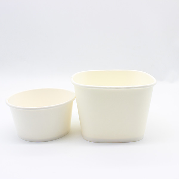 Des bols en papier écologiques à fond carré blancs, des bols jetables pour la soupe chaude 2